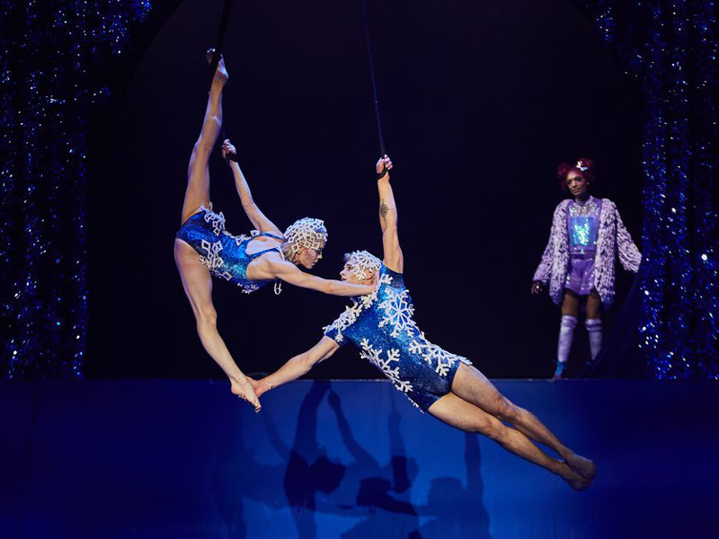 Cirque Du Soleil – Twas The Night Before